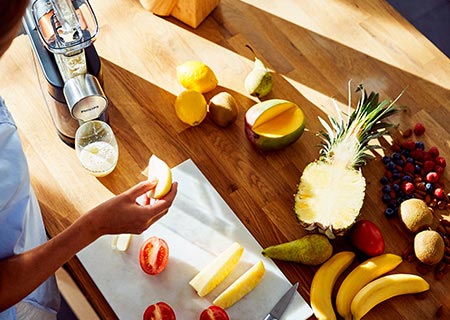 Hjemmelavet juice med friske r&aring;varer