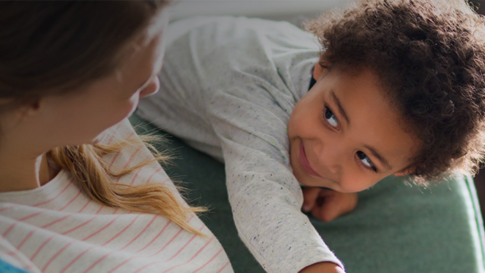 Reng&oslash;ring af stofsofa