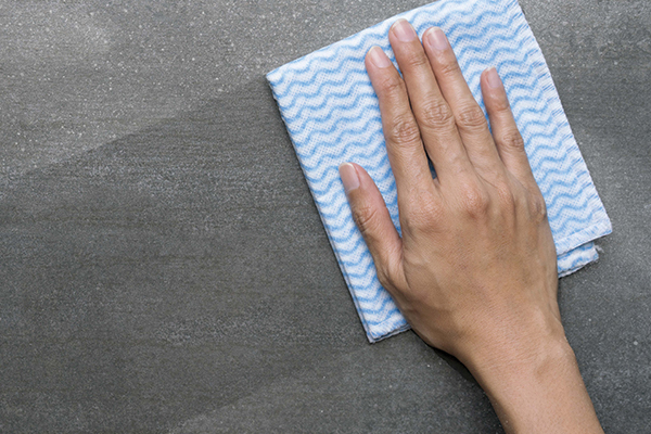 Fjernelse af st&oslash;v: En simpel guide til at st&oslash;ve af