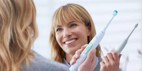 Hj&aelig;lp til tandk&oslash;d, der bl&oslash;der