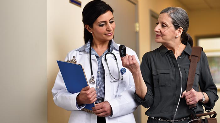 Tal med en l&aelig;ge