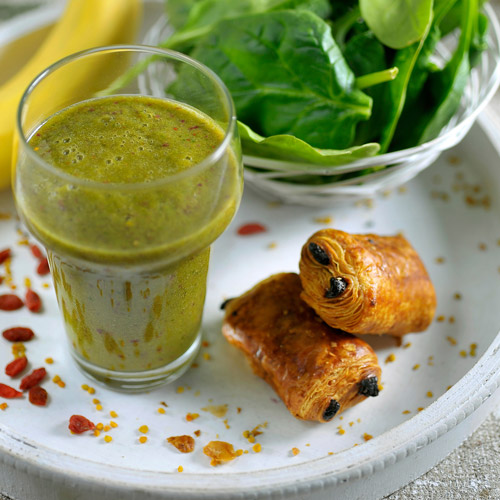 Smoothie med gr&oslash;n spinat og guler&oslash;dder