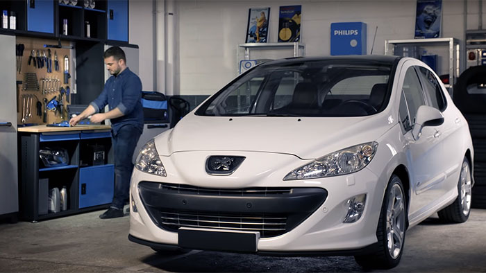 S&aring;dan udskifter du lyskilder p&aring; din Peugeot 308
